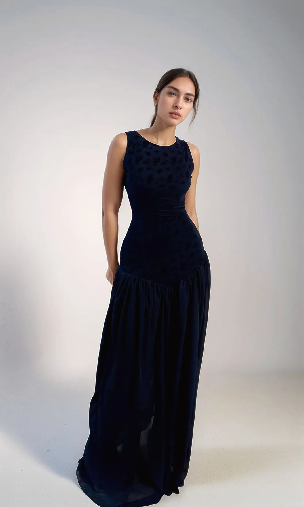 Elara Maxi Dress (Black)