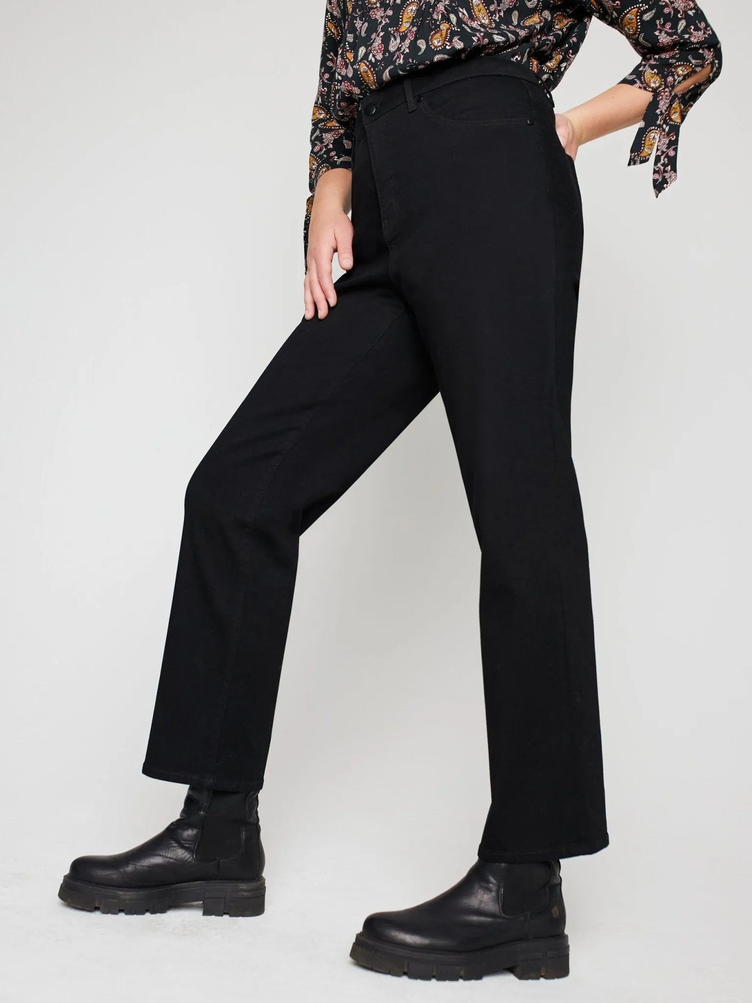 Westport Signature Black Straight Leg Jeans - Plus