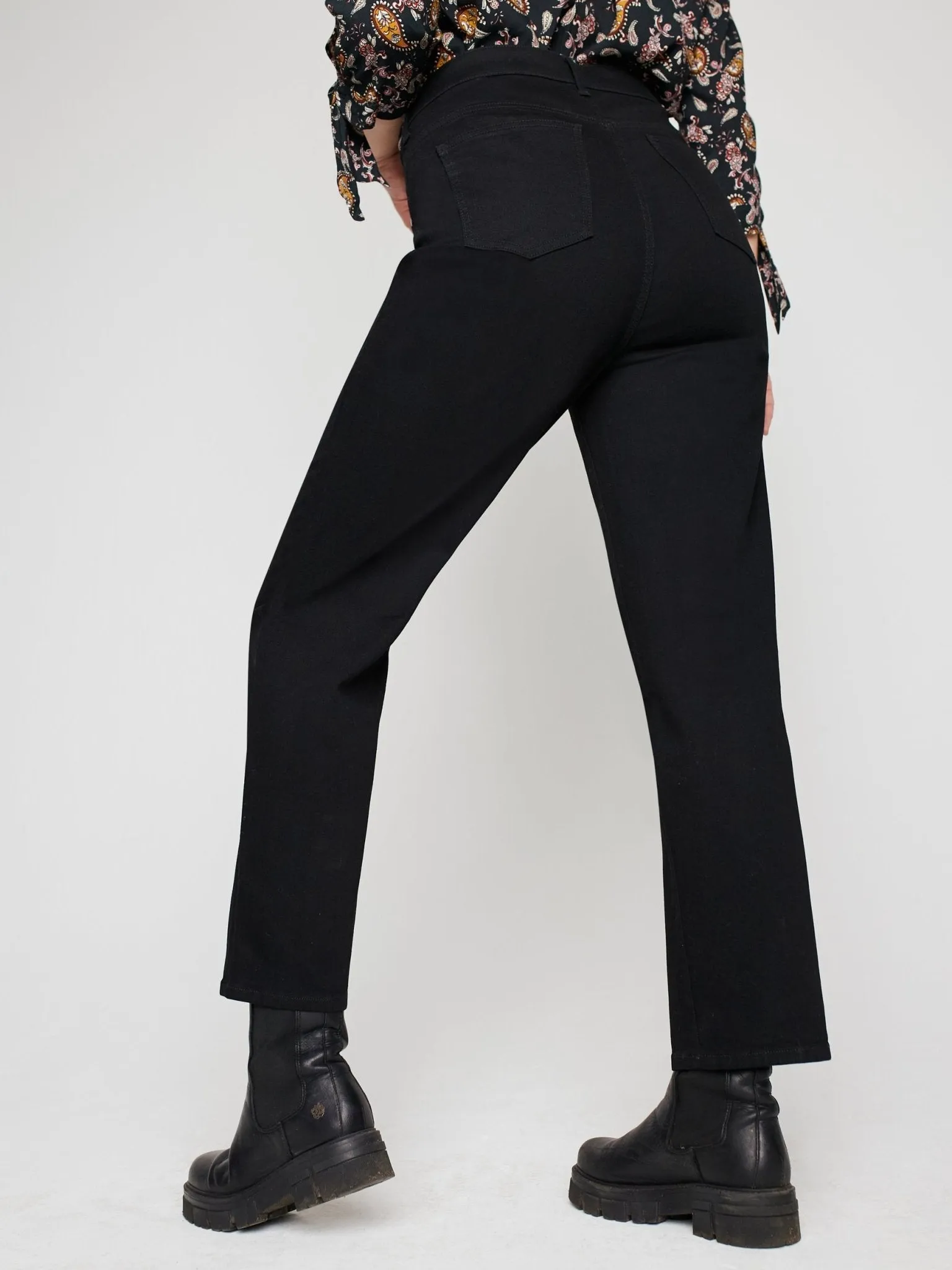 Westport Signature Black Straight Leg Jeans - Plus
